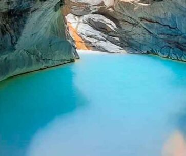 Laguna Espejo Azul de Muñapata