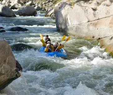 Tour de rafting en el río Chili, aventura en Arequipa